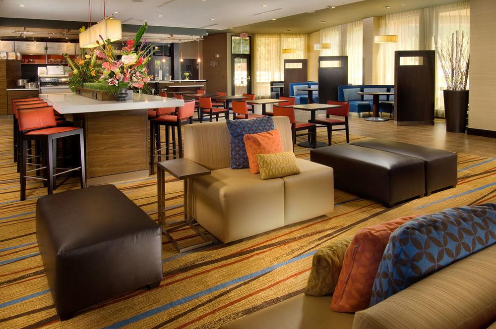 Courtyard By Marriott Tyler Hotel Exterior photo