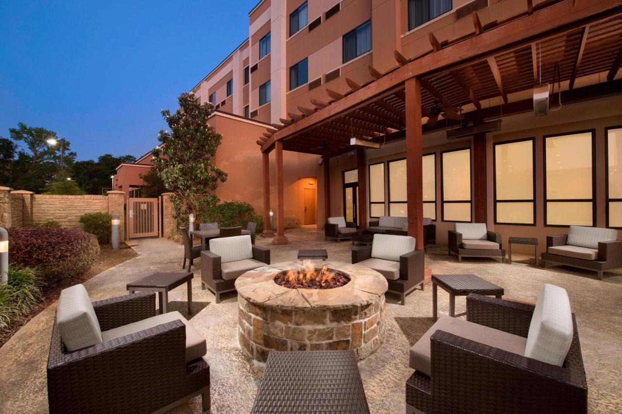 Courtyard By Marriott Tyler Hotel Exterior photo