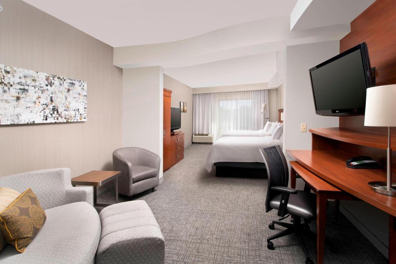 Courtyard By Marriott Tyler Hotel Exterior photo