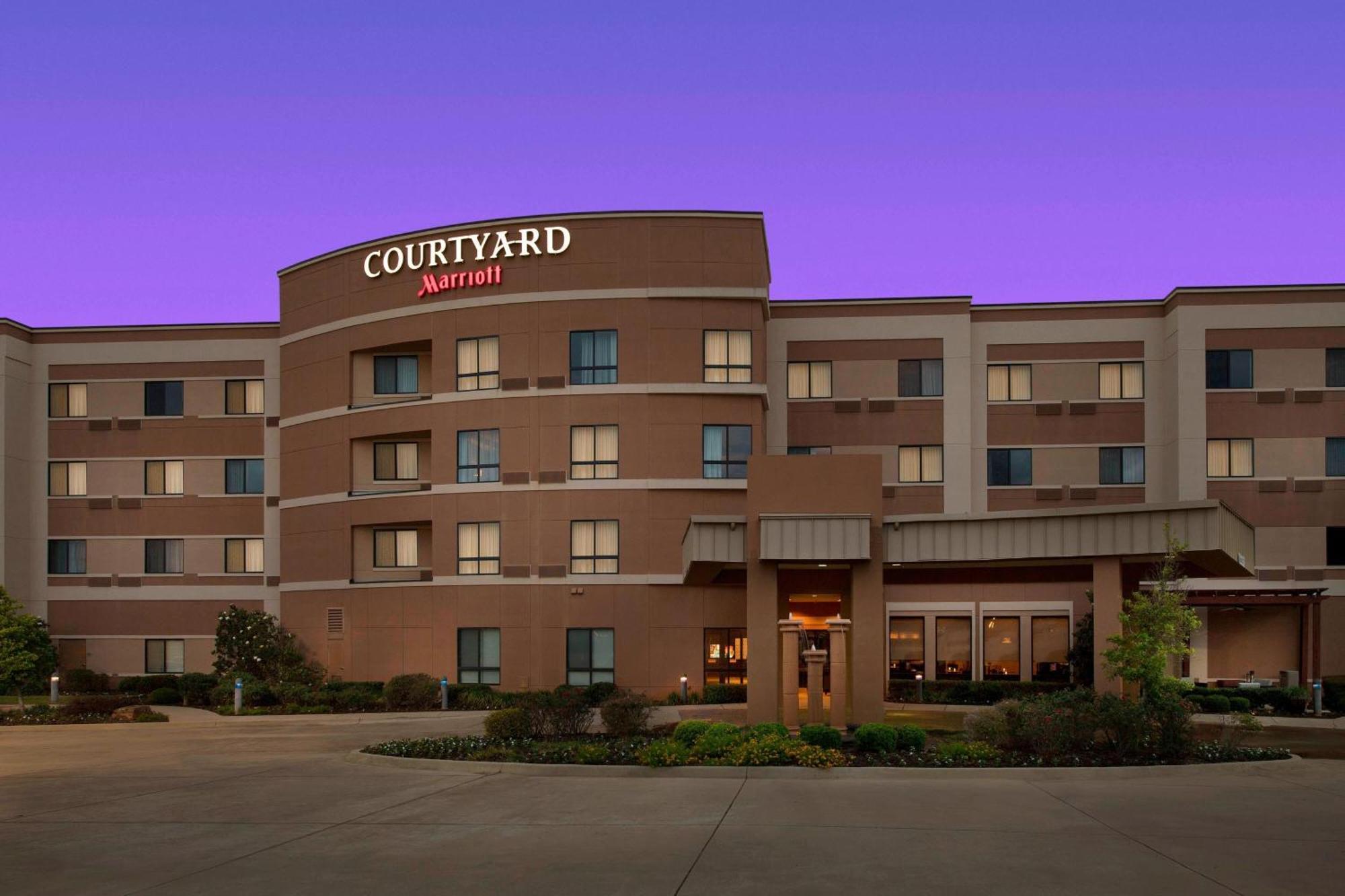 Courtyard By Marriott Tyler Hotel Exterior photo
