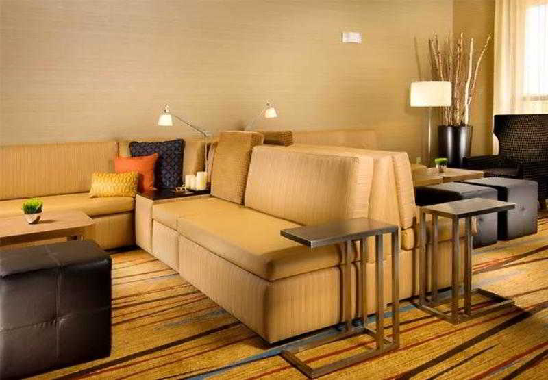 Courtyard By Marriott Tyler Hotel Exterior photo